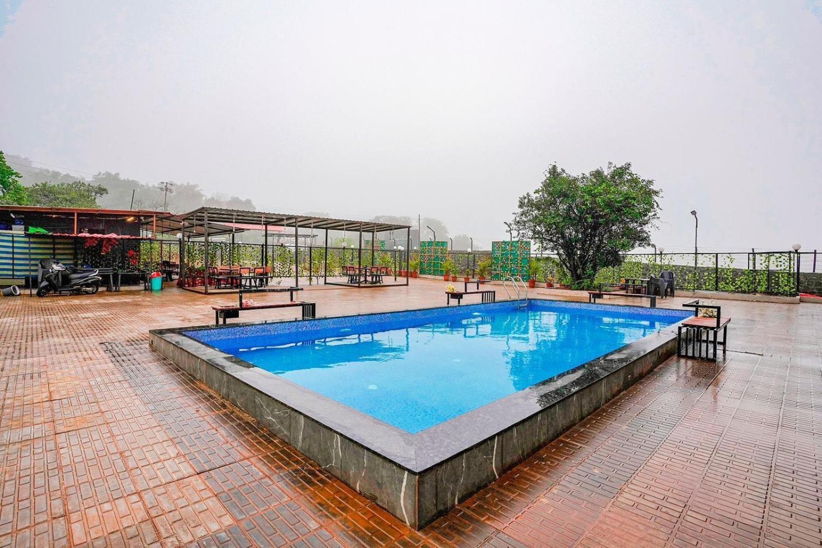The Jalsa Resort 로나발라 외부 사진